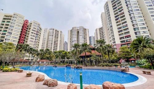 Two-Bedroom Apartment with City View