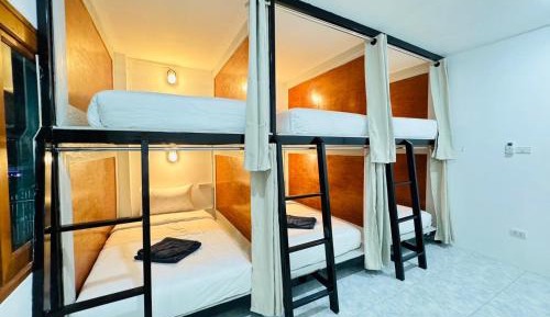 Bed in 6-Bed Mixed Dormitory Room