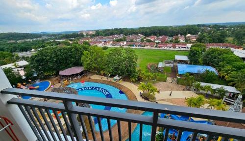 Studio with Pool View (Free 2 Waterpark Tickets)