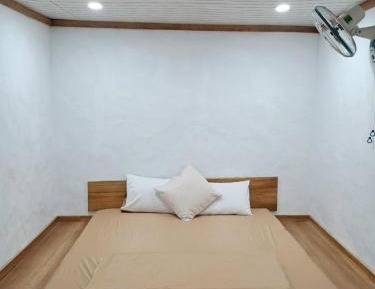 Deluxe Room (2 Adults + 1 Child)