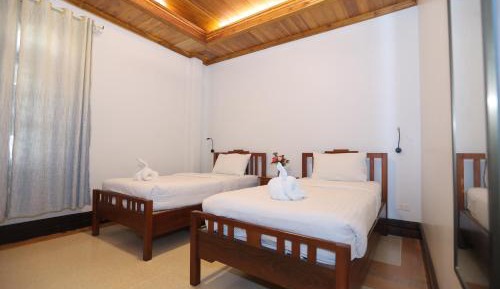 Twin Room with Private Bathroom