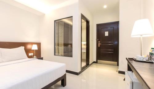 Superior Queen Bed