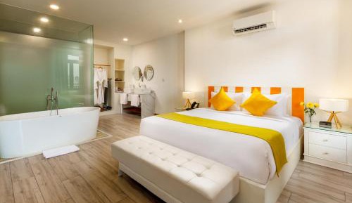 Suite with Balcony