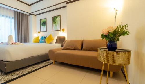 Suite with Garden View