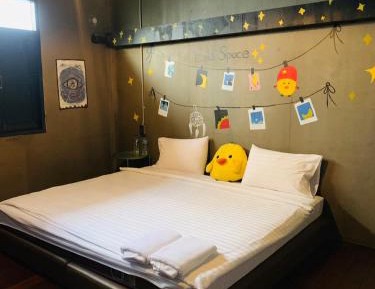 Standard Double Room with Shared Bathroom