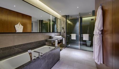 Executive King Room - Club Lounge Access