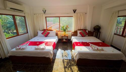 Double Room with Balcony and Sea View