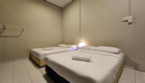 Quadruple Room with Shared Bathroom