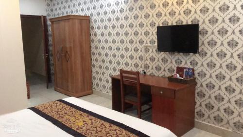 Deluxe Queen Room