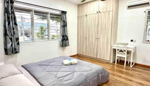 Three-Bedroom Vacation Home 