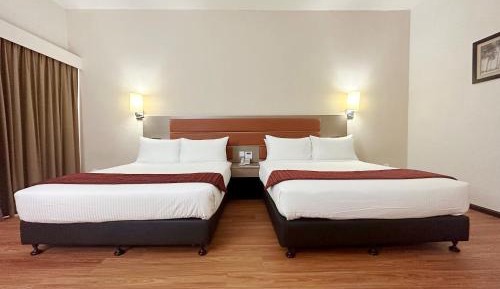 Deluxe Family Room