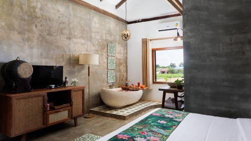 Honeymoon Suite
