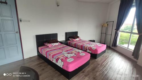 Double or Twin Room with City View