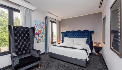 Superior King Suite
