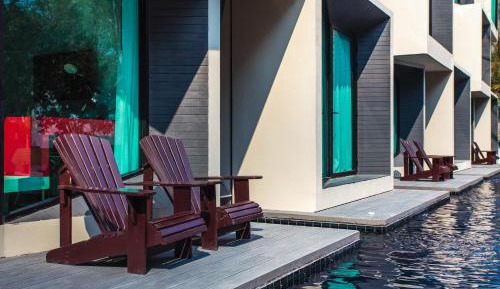 King Room with Pool Access