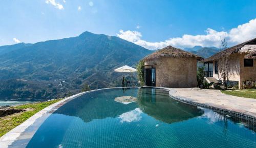 Double Room with Pool View