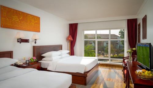Deluxe Family Room, City View