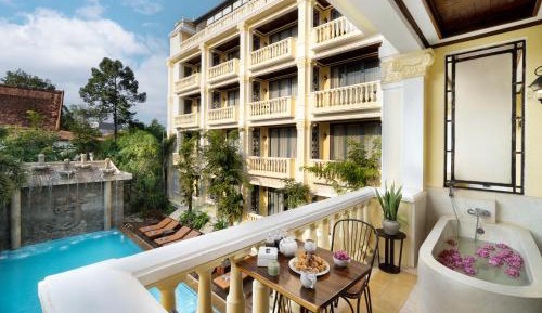 Honeymoon Suite + Free Workspace+ Afternoon Tea +Tree planting