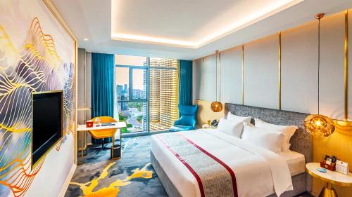 Deluxe King Room