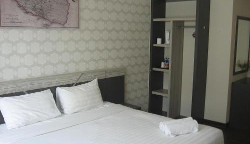 Standard King Room