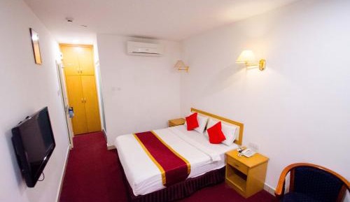 Deluxe Queen Room