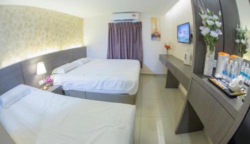 Triple Room with Shared Toilet