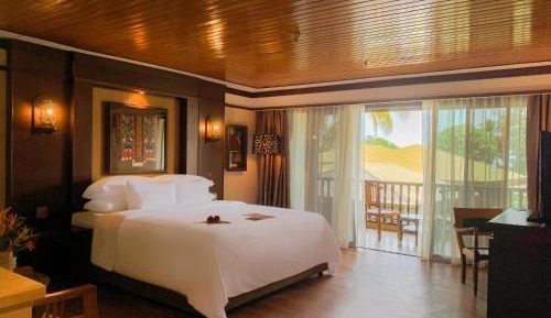 Standard Balcony One King Bed