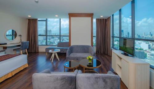 Premium Deluxe King Room with Panoramic View