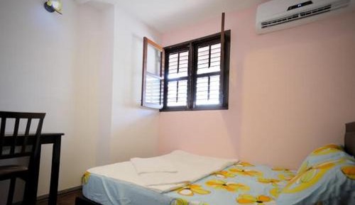 Standard Double Room with Shared Bathroom