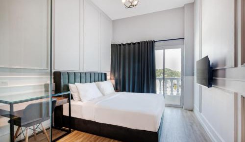 Premier King Room