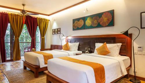 Deluxe Double or Twin Room with Pool View