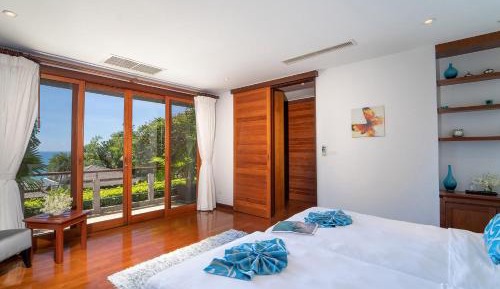 Villa with Sea View