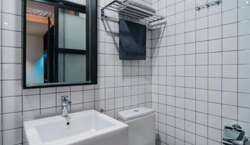Single Room with Private Bathroom