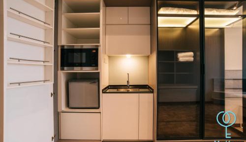 Deluxe Studio