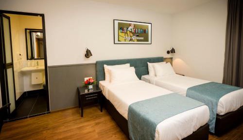 Deluxe Twin Room - No Window