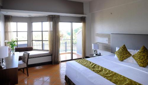 Deluxe Sea Front King Room