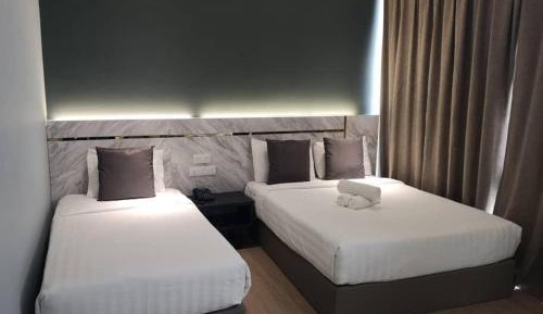 Deluxe Family Room