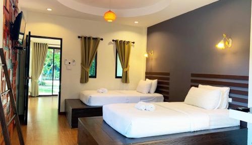Standard Twin Room