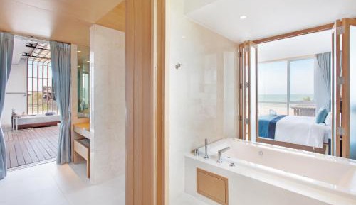 One-Bedroom Sea View Suite Private Pool