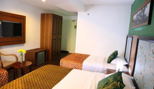 Deluxe Family Twin Room