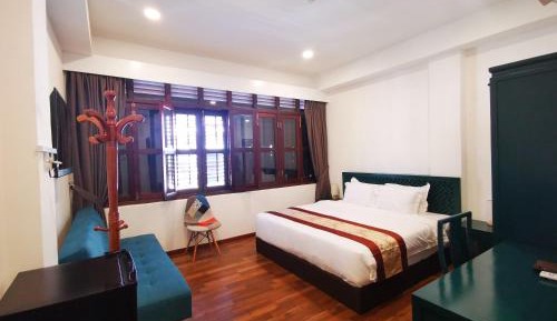 Deluxe King Room