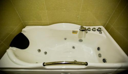 Jacuzzi Suite