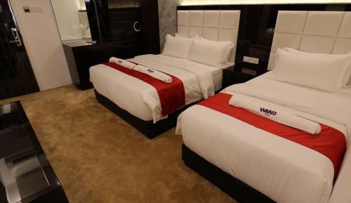 Deluxe Triple Room (No Window)