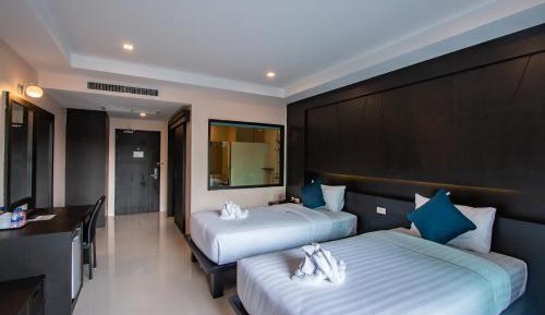 Superior Twin Room with Pool View