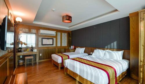 Triple Room with City View