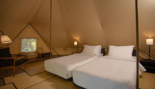 Garden Deluxe Tent