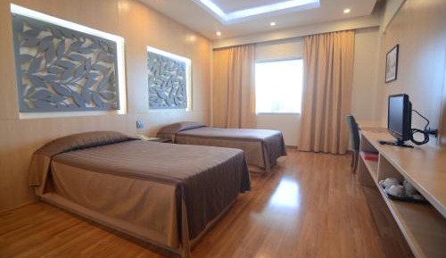 Grand Deluxe Twin Room