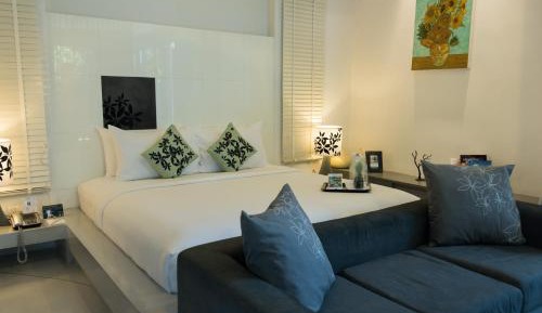 Beach Front Villa with Spa Bath
