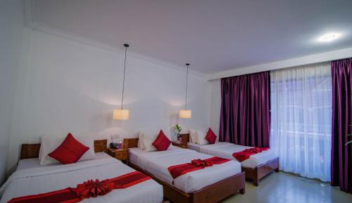 Deluxe Triple Room with Balcony