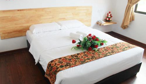 Deluxe Queen Room